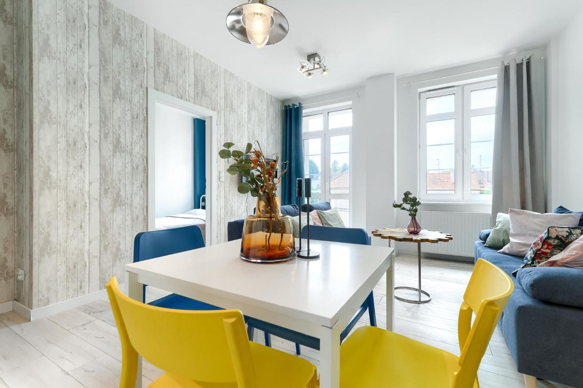 7000 No1 Apartment
